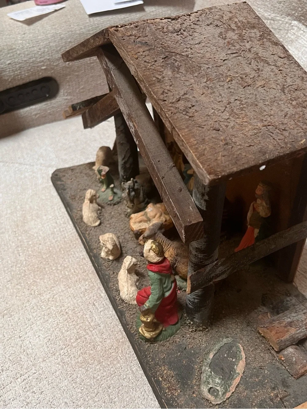 Rustic Brown Nativity Scene with Figures - Home Holiday vintage Italy